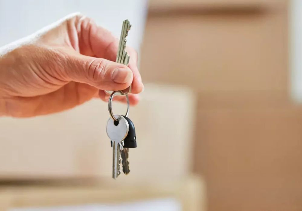 When Should Landlord Give Keys To The New Tenant?